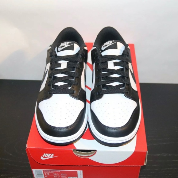 Nike Dunk Low Black White ‘Panda’ - Picture 2 of 4